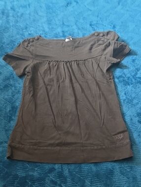 3/$20 Orage short sleeve gathered yoke top